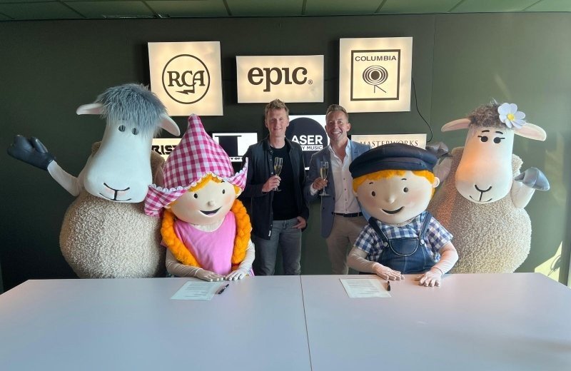 Fien & Teun en Mike & Molly tekenen platencontract bij Sony Music