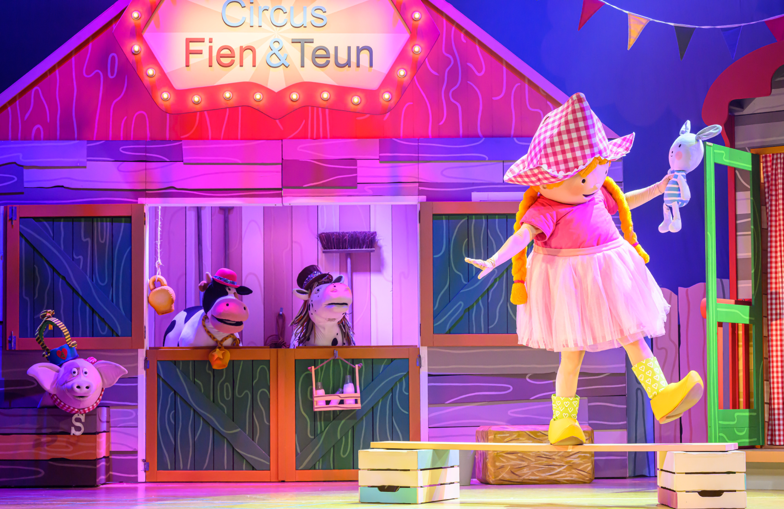 Fien teun circus 4 0